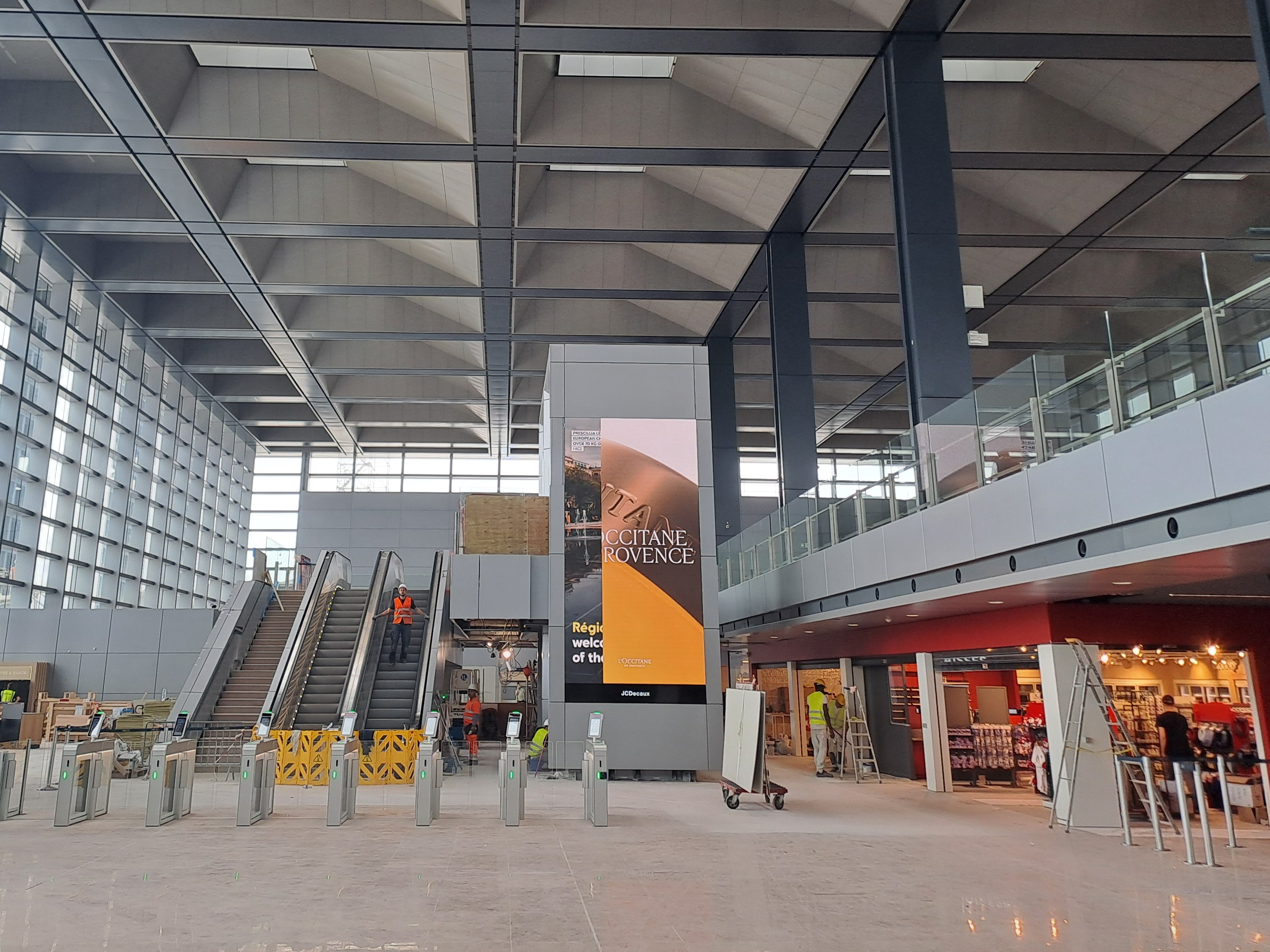 Un hall et un parcours où l'on ne se pose plus de questions (Photo JC Barla)