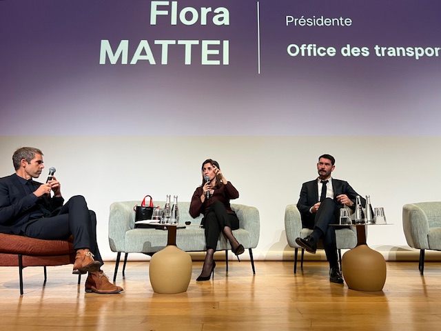 Flora Mattei aux côtés du journaliste Thibault Teillard et de Christophe Seguinot, direteur de la flotte de la Méridionale. ©LM