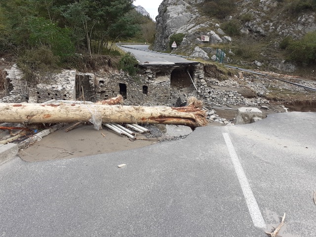 La tempête Alex s'est abattue dans la Vallée de la Roya. Ici le pont du Cairos en octobre 2020. © CD06